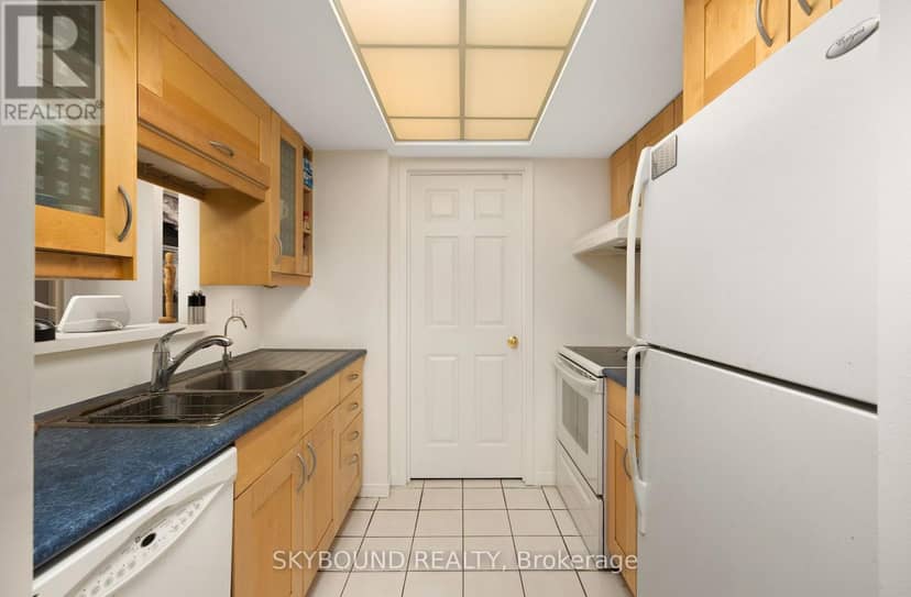 2706 - 5 Concorde Place — photo 5 of 23