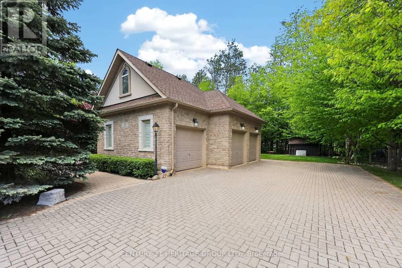 22 Lloyd Cook Drive E — photo 3 of 40