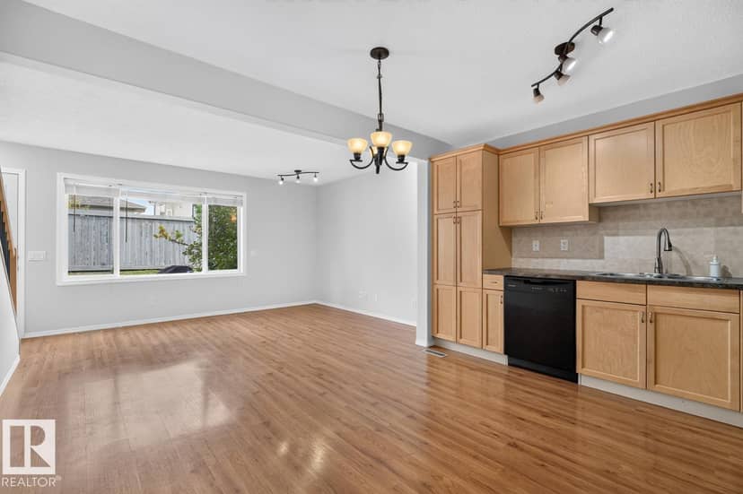 #10 2816 34 AV NW NW, Edmonton, photo 8