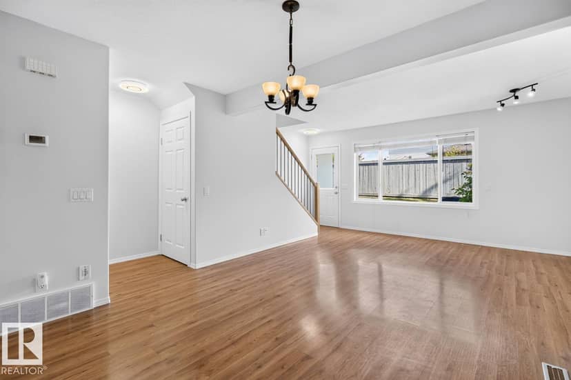 #10 2816 34 AV NW NW — photo 17 of 38