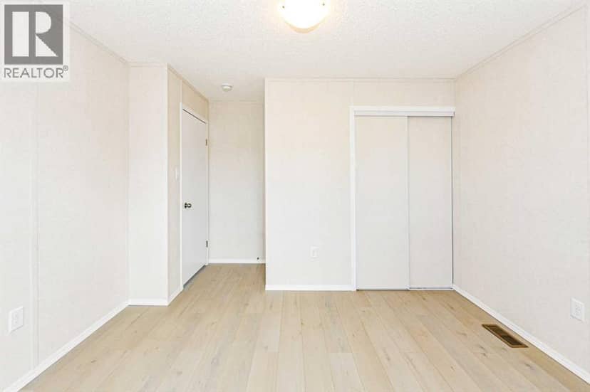 #77, 4802 54 Avenue — photo 16 of 21