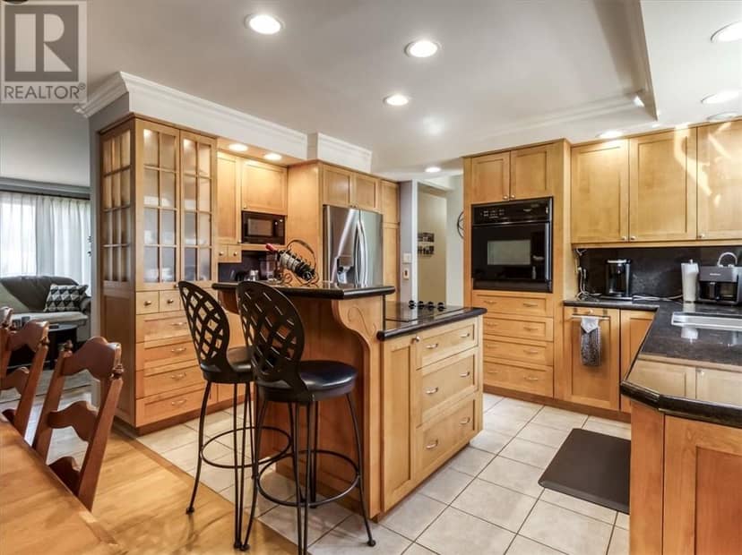 30 Fir St — photo 12 of 40