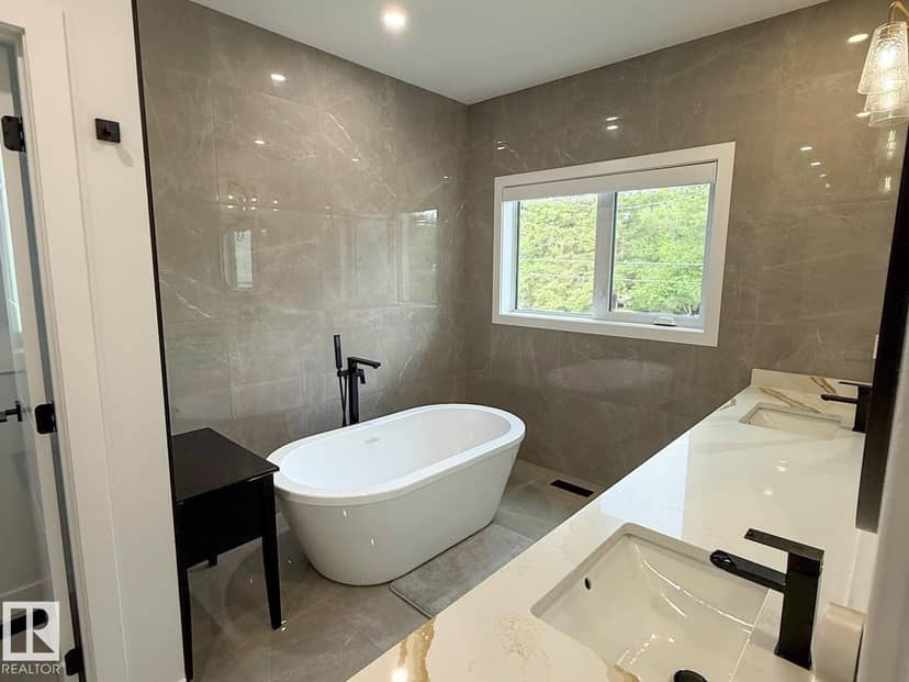6005 107 ST NW — photo 37 of 40