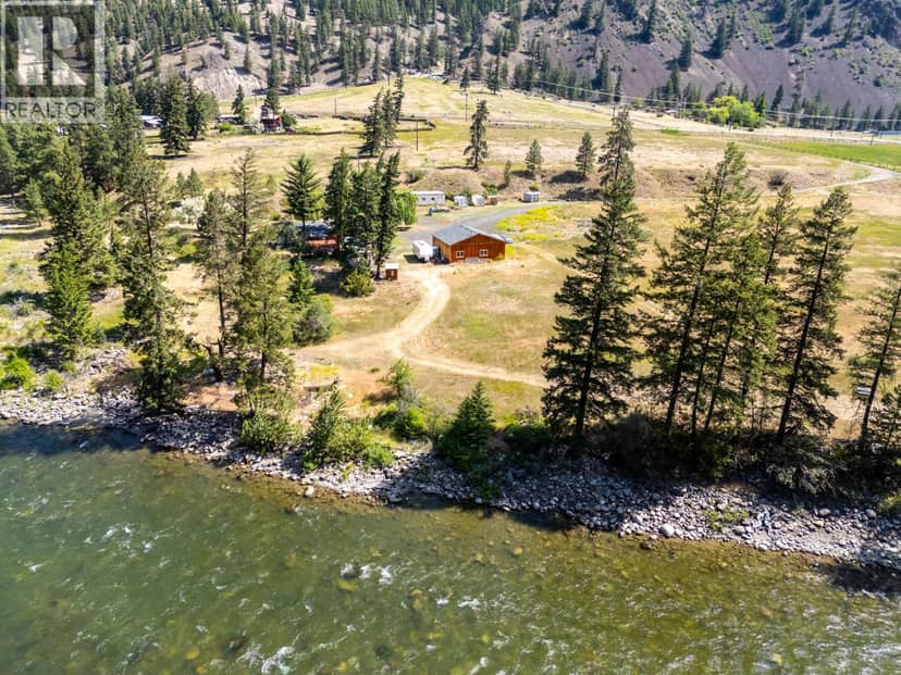 6097 Highway 3, Hedley