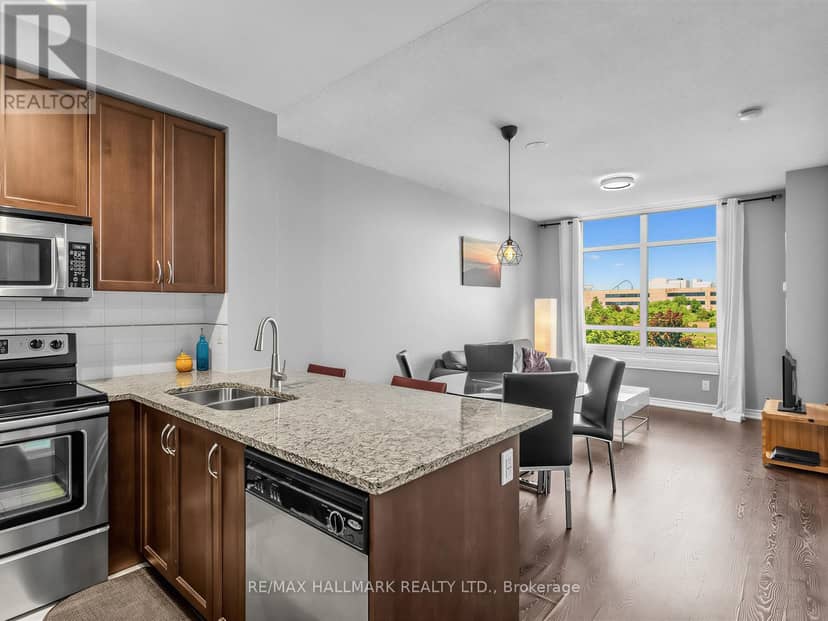 303 - 9245 Jane Street — photo 9 of 30