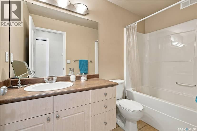 103 445 Bayfield CRESCENT — photo 26 of 39