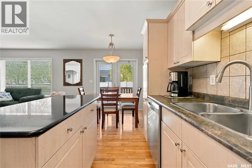 103 445 Bayfield CRESCENT — photo 11 of 39