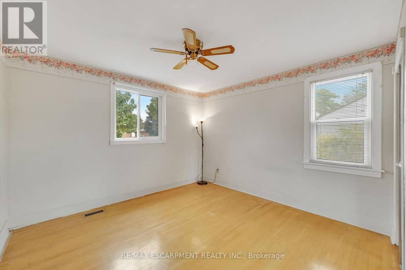 1388/1390 Leighland Road, Burlington, photo 7