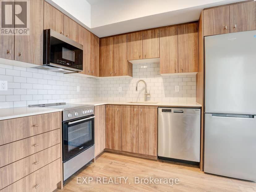 708 - 15 Wellington Street S — photo 10 of 34