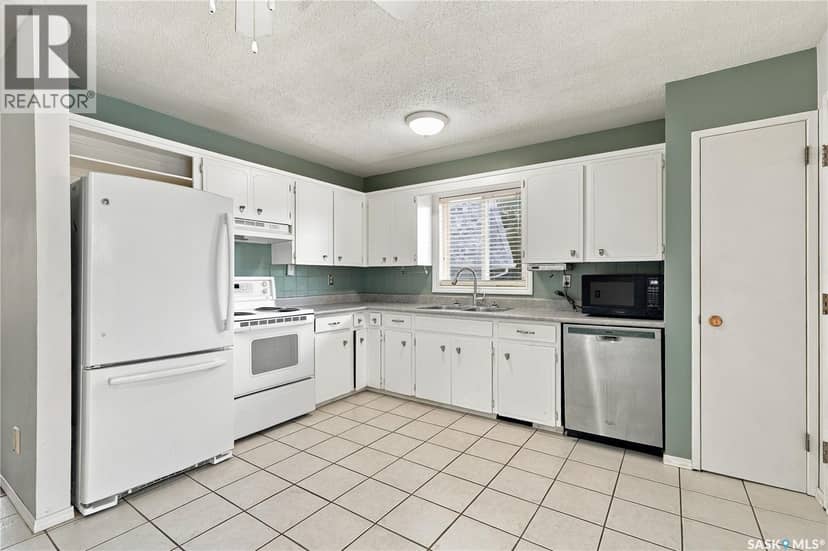 618 Priel COURT — photo 16 of 40