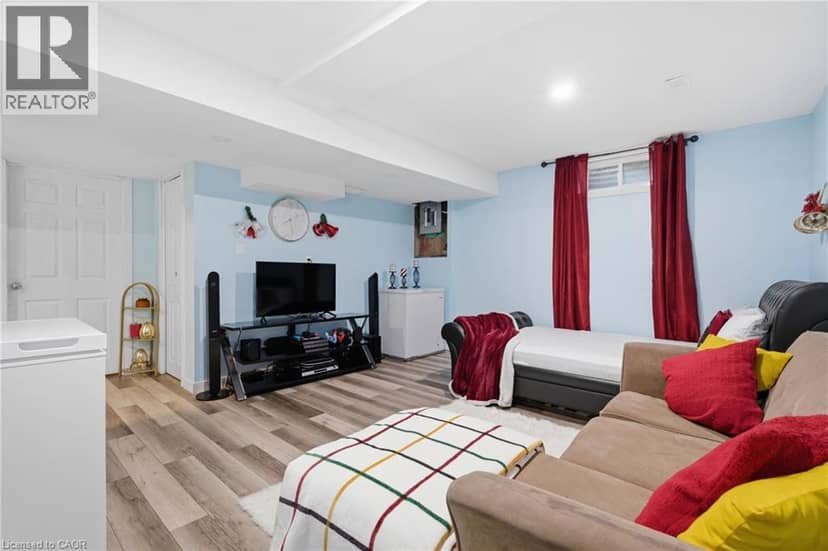 423 WESTWOOD Drive Unit# 43 — photo 10 of 16