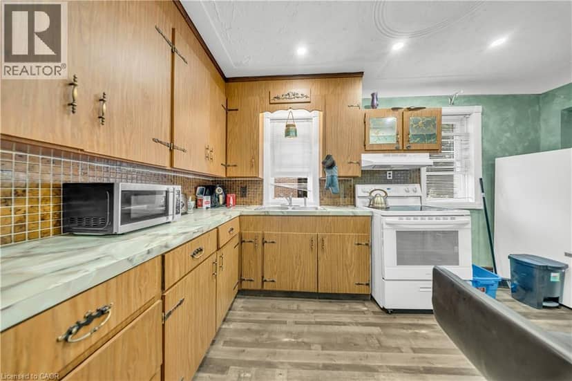 478 GREENFIELD Avenue — photo 9 of 31