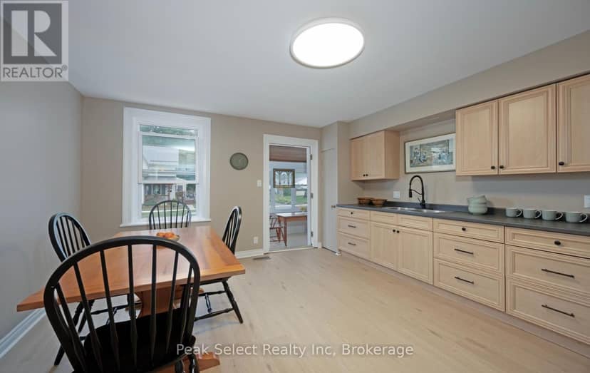 103 Park Street — photo 9 of 35