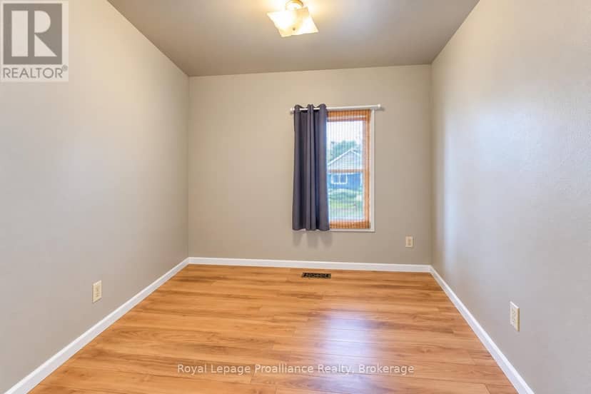 252 Sidney Street — photo 15 of 33