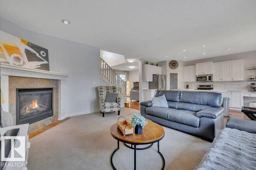 313 Southwick Bv — photo 13 of 40