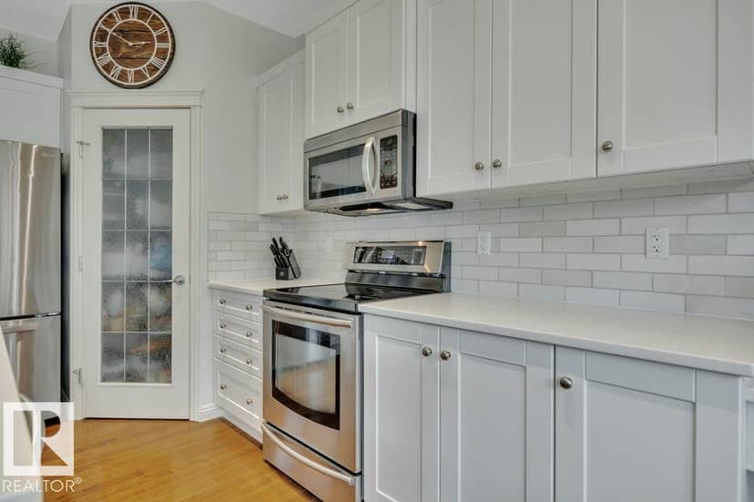 313 Southwick Bv — photo 14 of 40