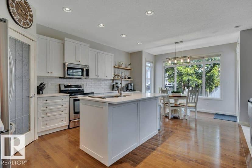 313 Southwick Bv — photo 16 of 40