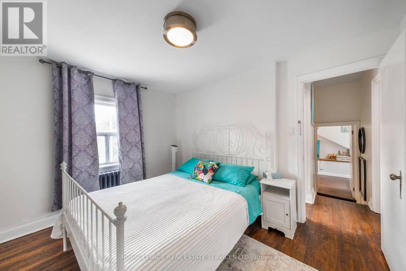 761 Kingston Road — photo 14 of 40