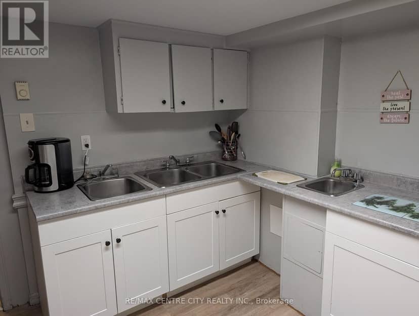 334 Queens Avenue, London East, photo 5