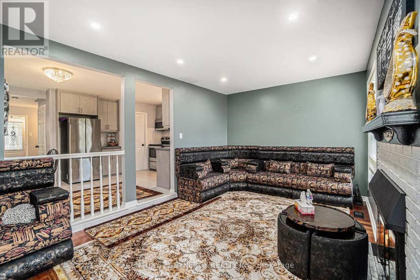 6415 Viseneau Drive — photo 12 of 28