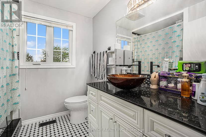 6415 Viseneau Drive — photo 19 of 28