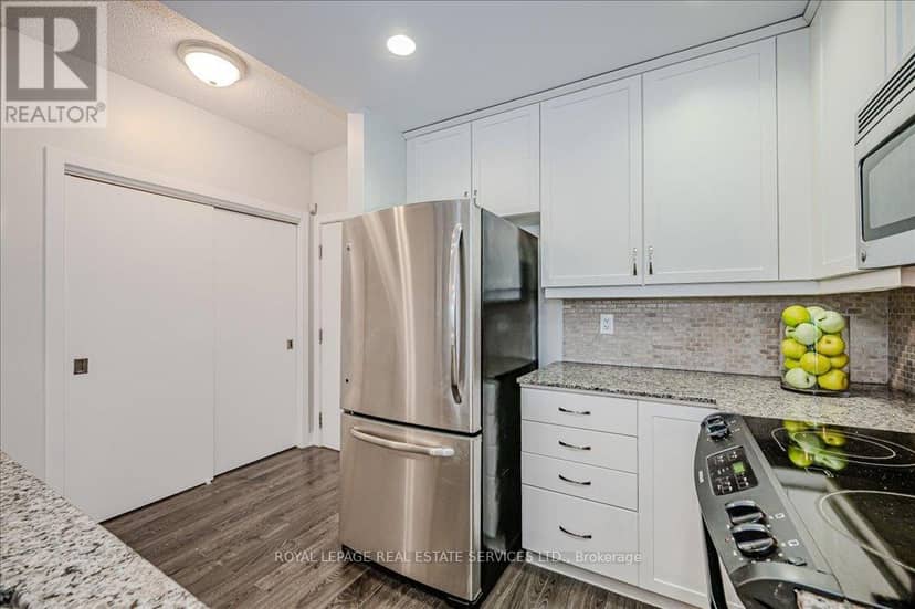 615 - 551 Maple Avenue — photo 9 of 40