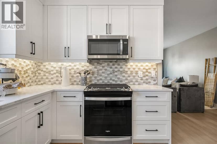 8432 Homestead Avenue NE — photo 11 of 30