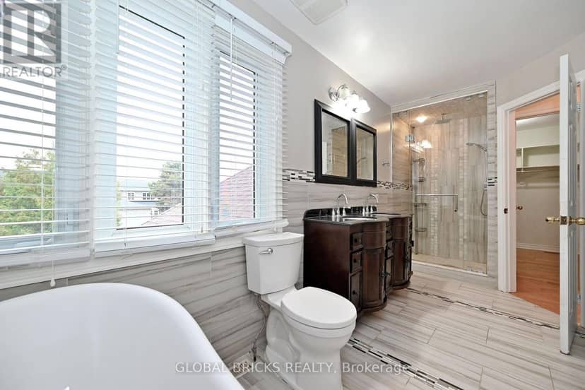8 Elmsley Drive — photo 31 of 40