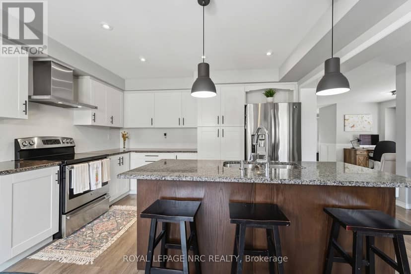 8769 Dogwood Crescent — photo 16 of 40