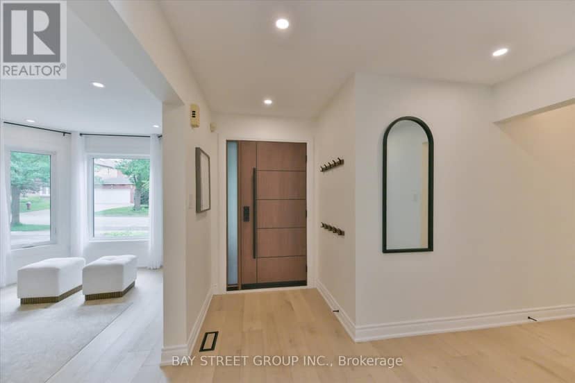 49 Cygnus Drive, Richmond Hill, photo 3