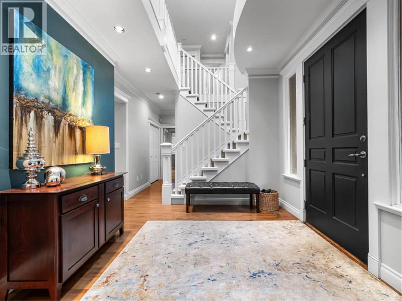 4047 WOODBURY AVENUE, North Vancouver, photo 2