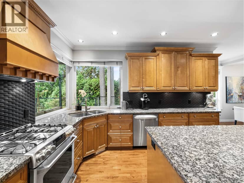 4047 WOODBURY AVENUE, North Vancouver, photo 6