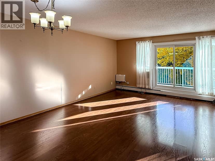219 960 Assiniboine Avenue E, Regina, photo 3