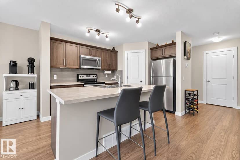 20528 128 AV NW — photo 13 of 40