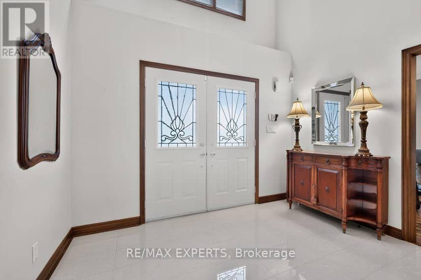 96 Benjamin Drive, Vaughan, photo 4