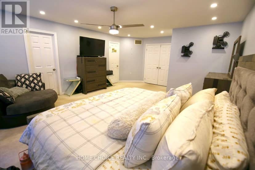 34 - 3275 Stalybridge Drive — photo 24 of 35