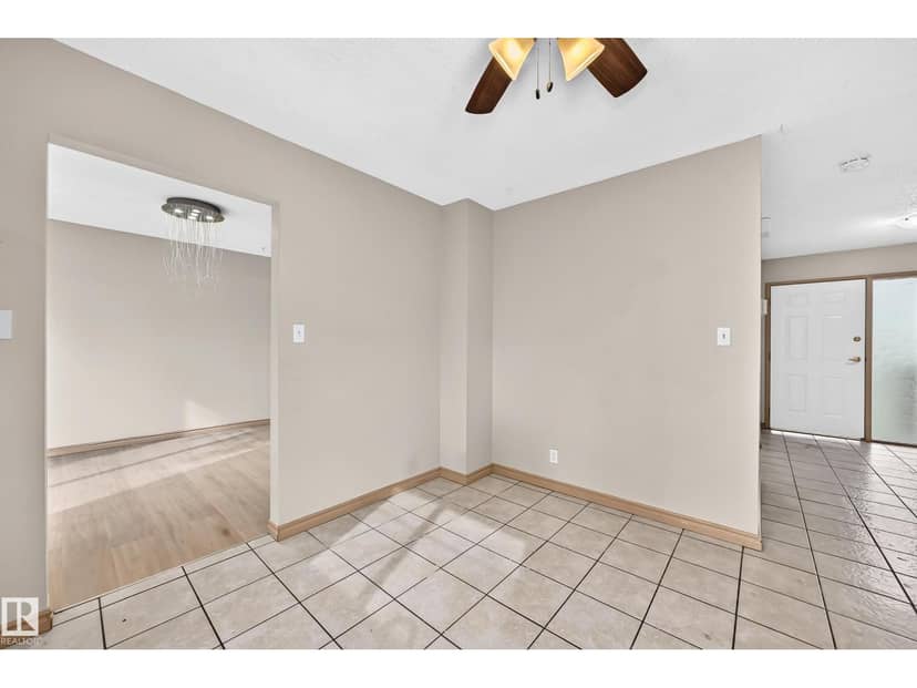10919 69 AV NW — photo 11 of 40