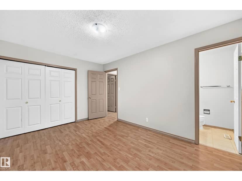 10919 69 AV NW — photo 30 of 40