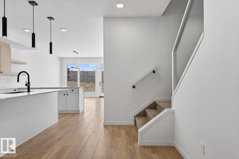 8108 230 Street NW, Edmonton, photo 8