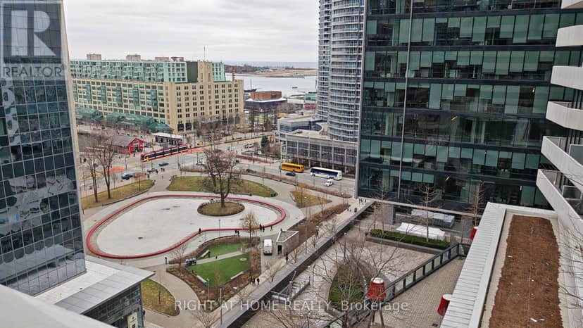 1401 - 88 Harbour Street — photo 1 of 8