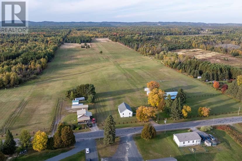 2096 Kenneth Drive, Val Therese