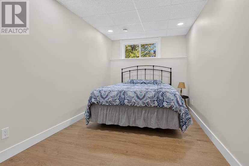 2096 Kenneth Drive — photo 27 of 40