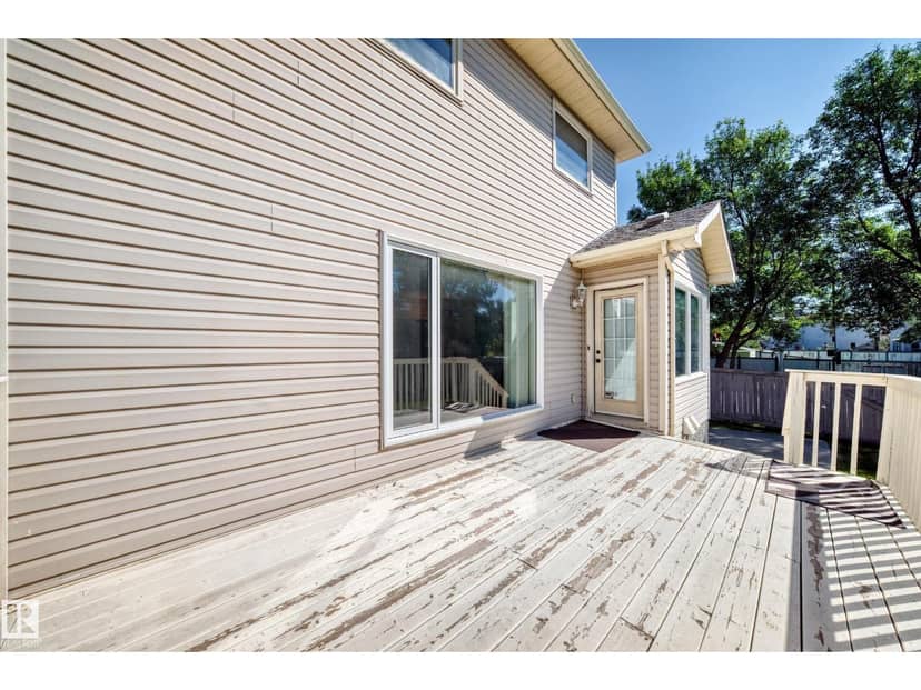 271 Ormsby Rd E NW — photo 14 of 40