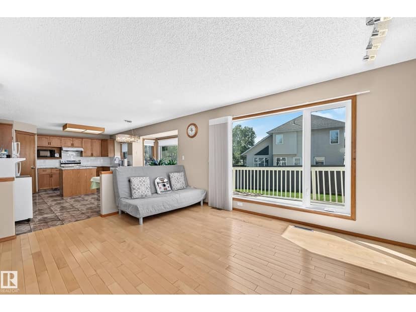 271 Ormsby Rd E NW — photo 19 of 40