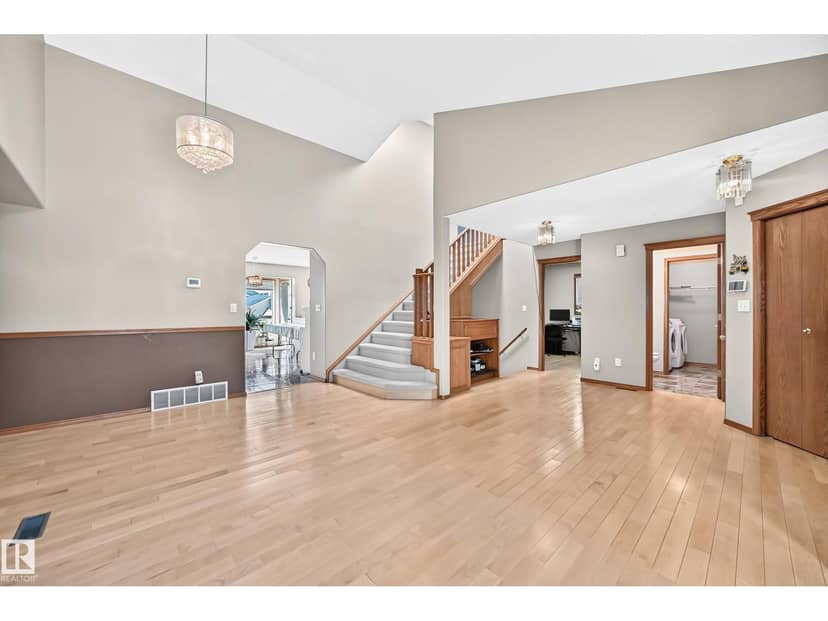 271 Ormsby Rd E NW — photo 22 of 40