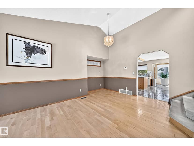 271 Ormsby Rd E NW — photo 21 of 40
