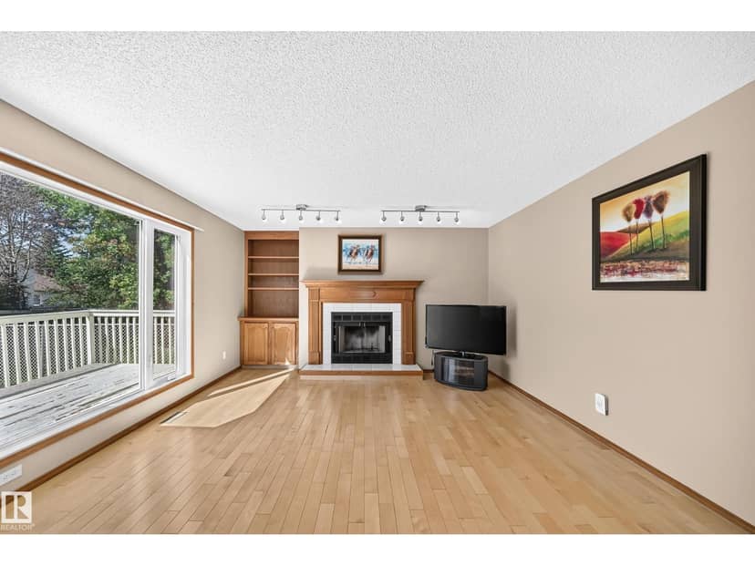 271 Ormsby Rd E NW — photo 16 of 40