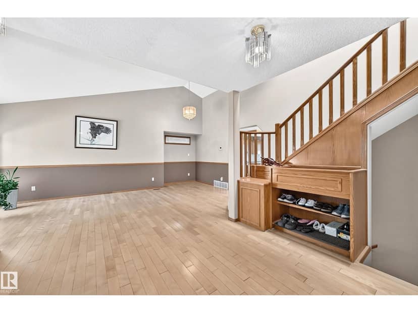 271 Ormsby Rd E NW — photo 20 of 40