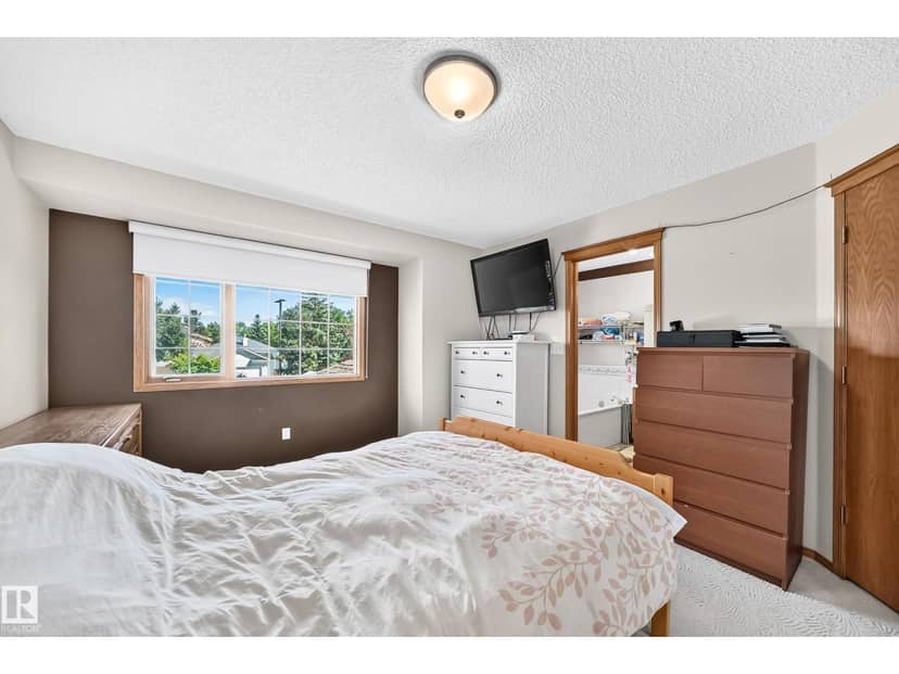271 Ormsby Rd E NW — photo 30 of 40