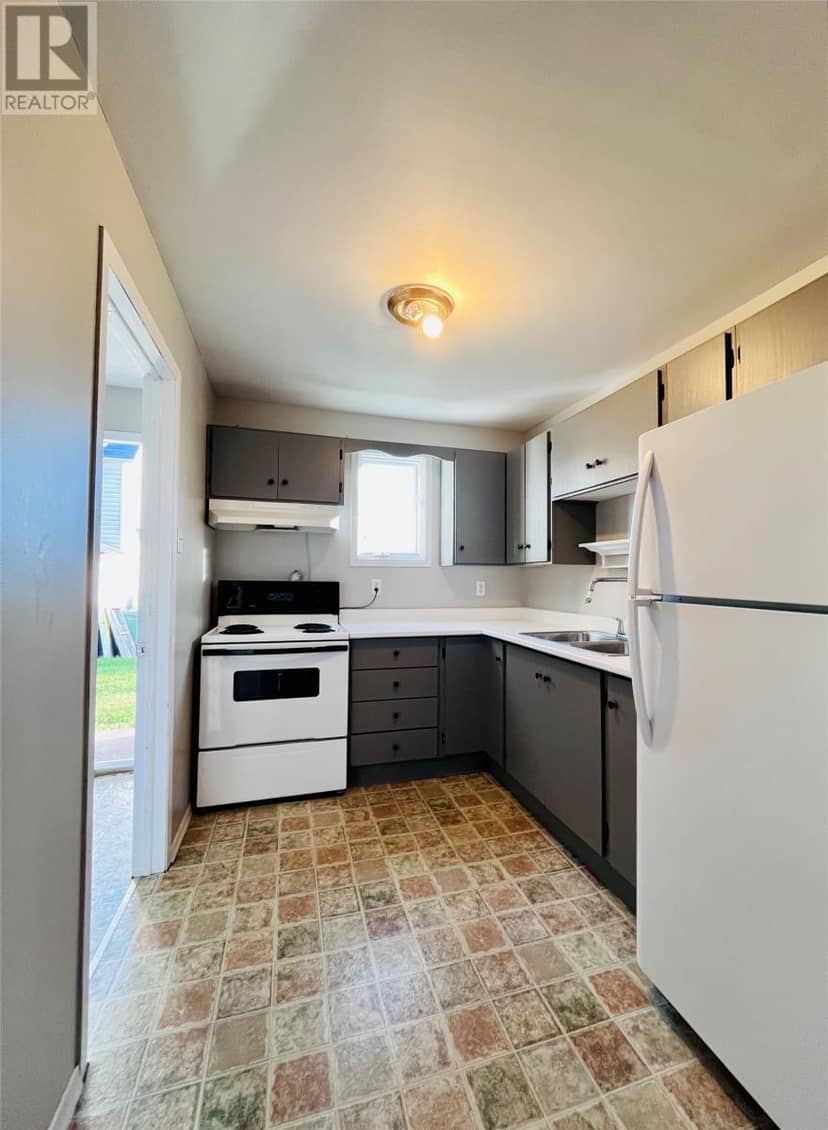 11A Camp Street — photo 3 of 19